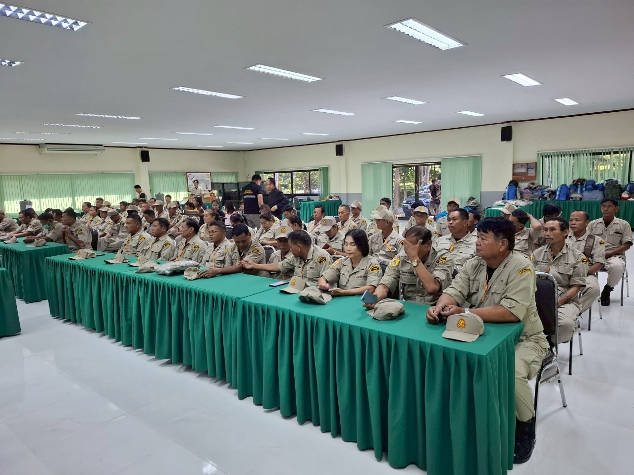 LINE_ALBUM_ทบทวน อปพร. 68_250813_99_397.jpg